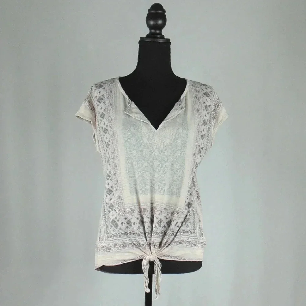 Lucky Brand Light Pink and Grey Printed Split V-Neck Shirt Sz M - Picture 2 of 12